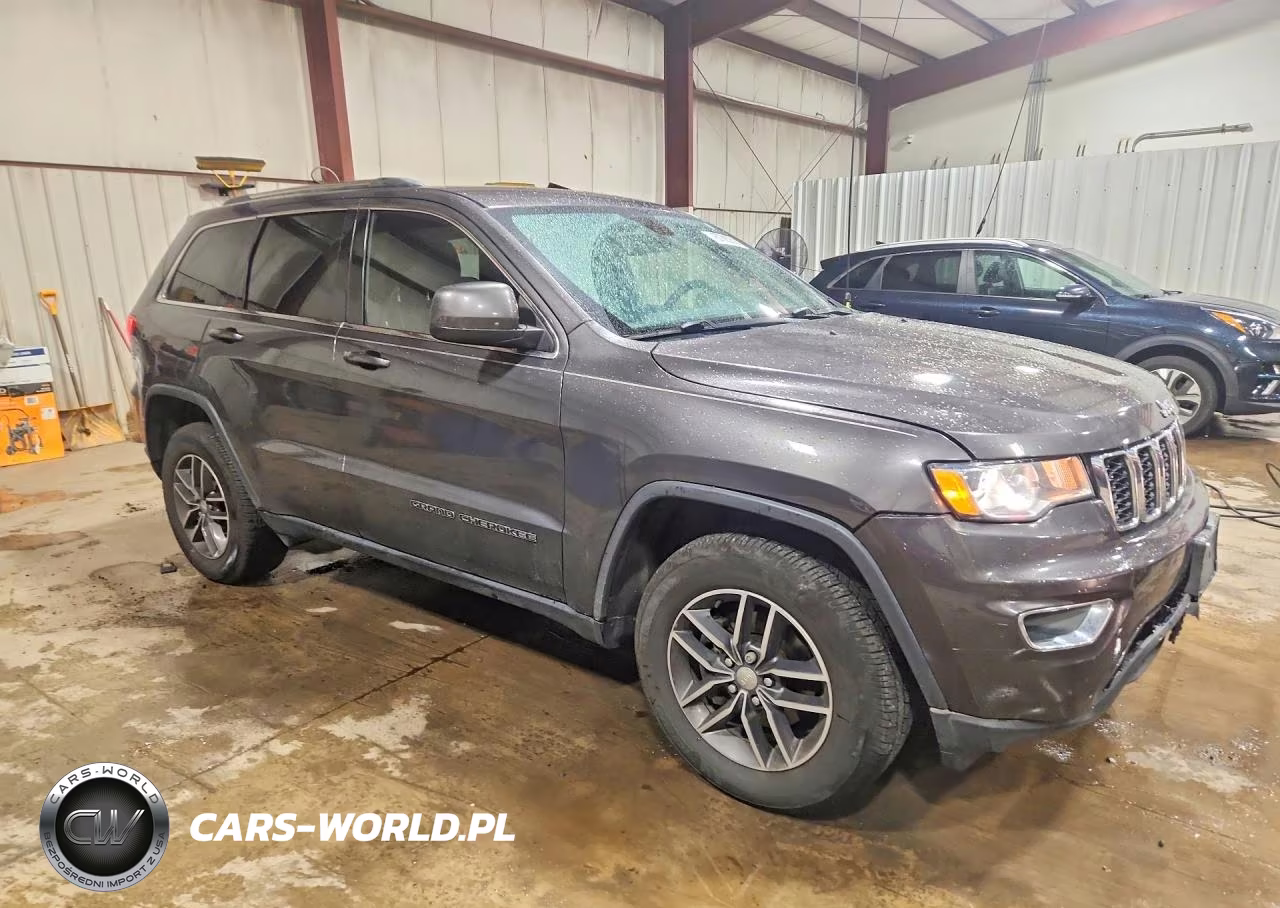2018 Jeep Grand Cherokee Laredo VIN:1C4RJFAG1JC476924 - 4