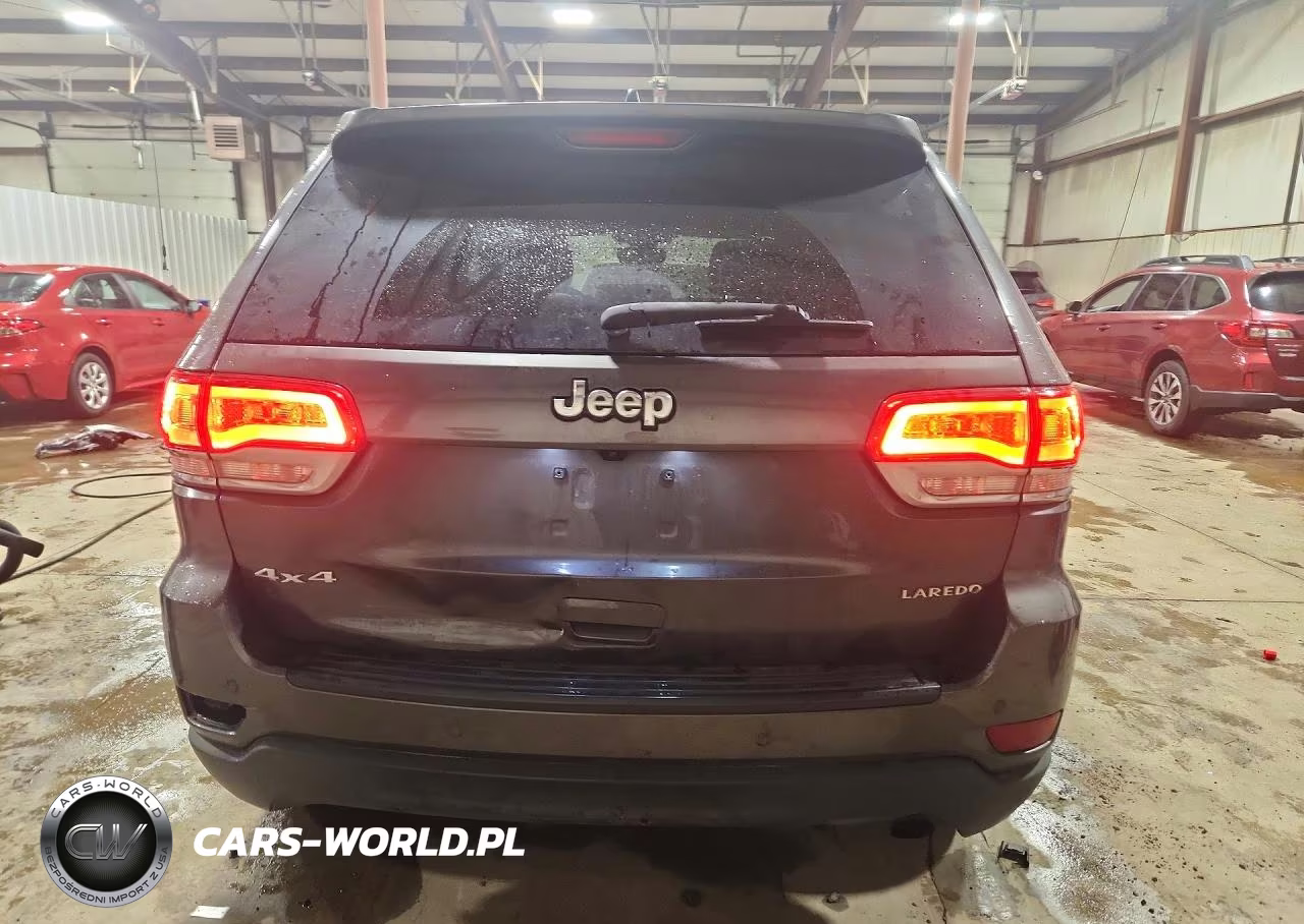 2018 Jeep Grand Cherokee Laredo VIN:1C4RJFAG1JC476924 - 6