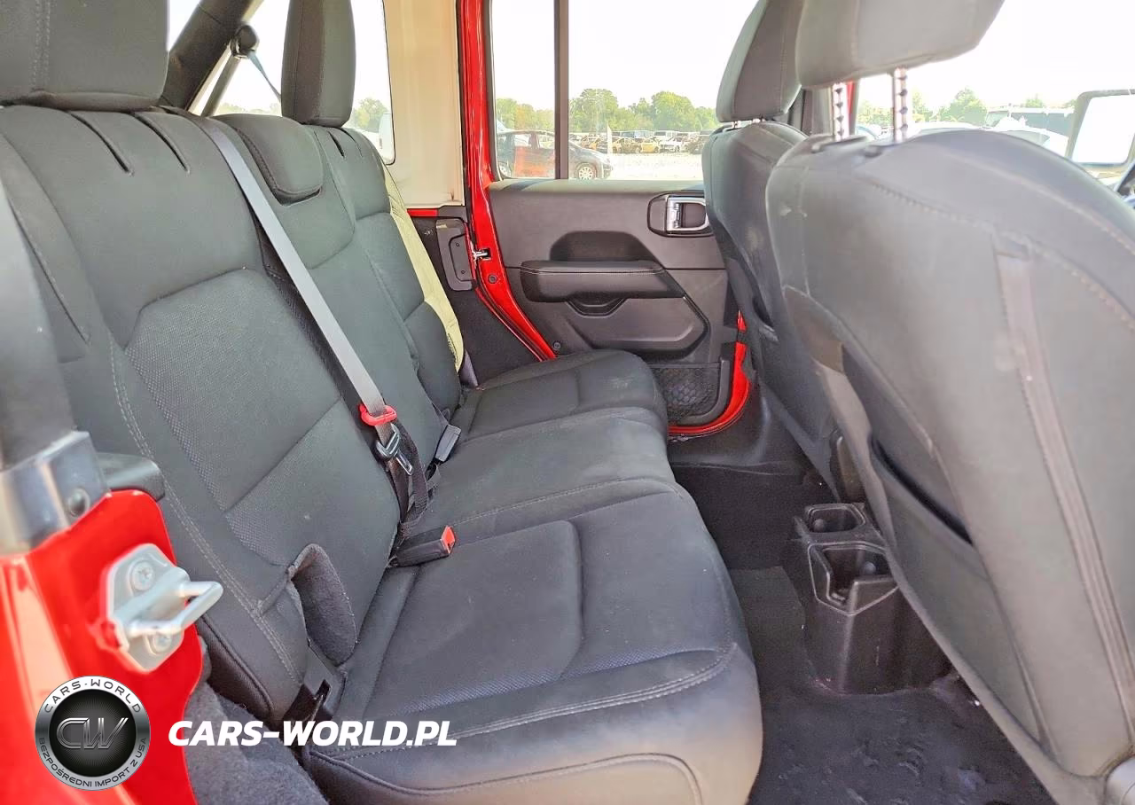 2020 Jeep Wrangler Unlimited Sahara VIN:1C4HJXEN2LW281197 - 10