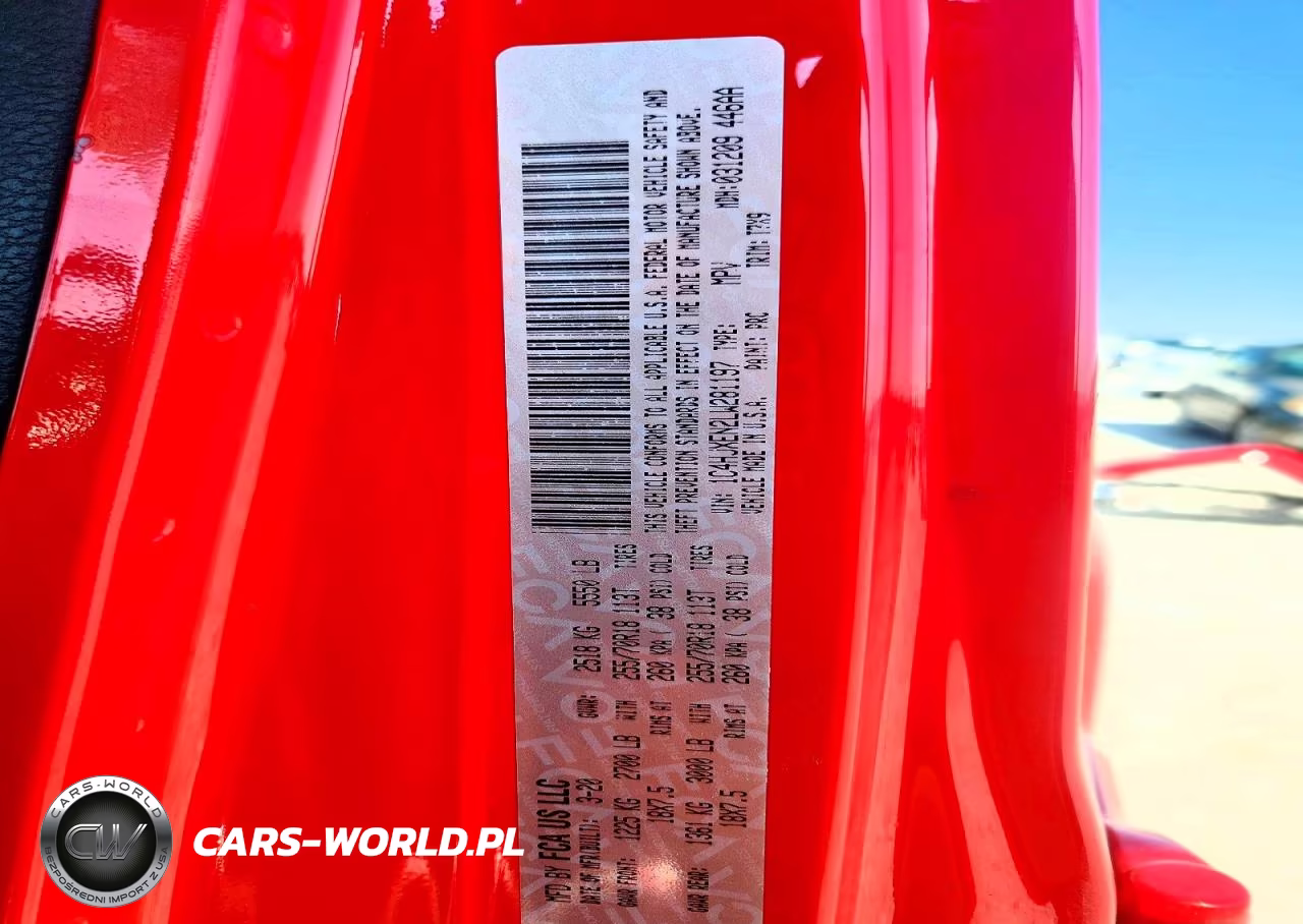 2020 Jeep Wrangler Unlimited Sahara VIN:1C4HJXEN2LW281197 - 13