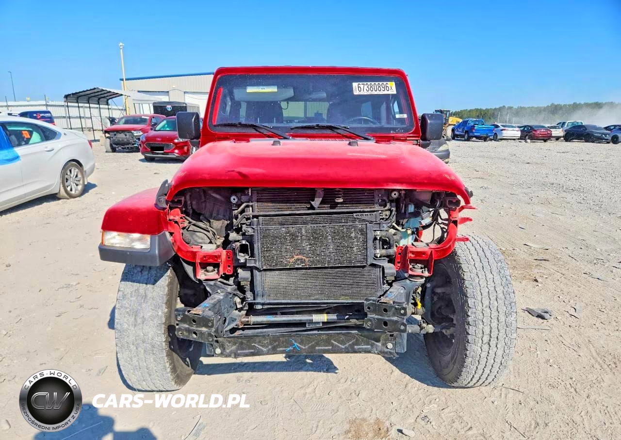 2020 Jeep Wrangler Unlimited Sahara VIN:1C4HJXEN2LW281197 - 5