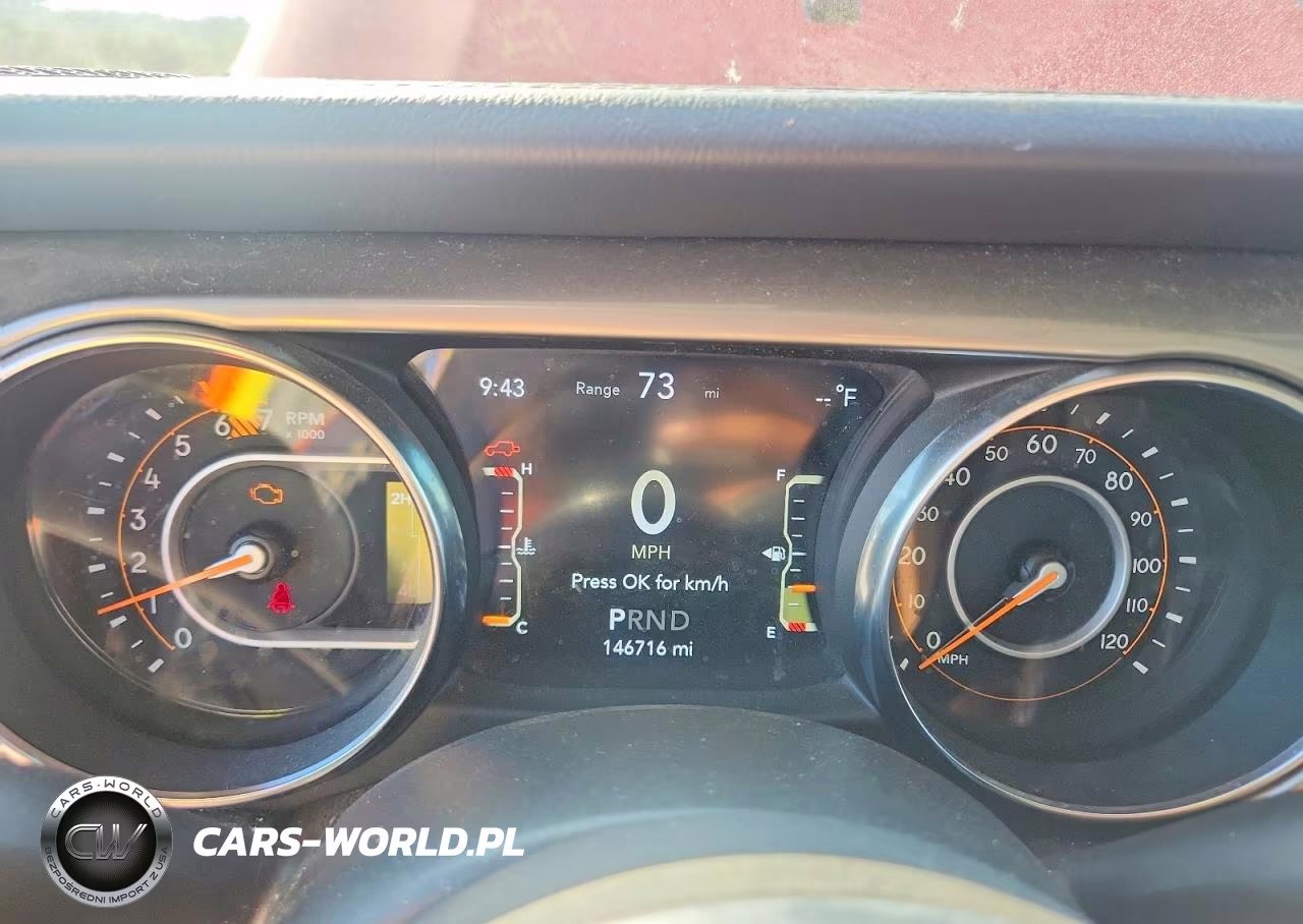 2020 Jeep Wrangler Unlimited Sahara VIN:1C4HJXEN2LW281197 - 9