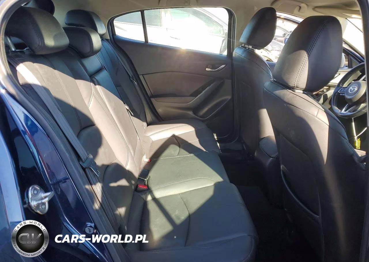 2018 Mazda 3 Touring VIN:3MZBN1L36JM270416 - 10