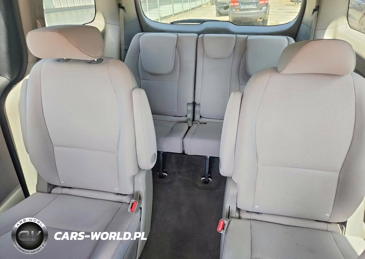 2017 Kia Sedona L VIN:KNDMA5C12H6263261 - 10