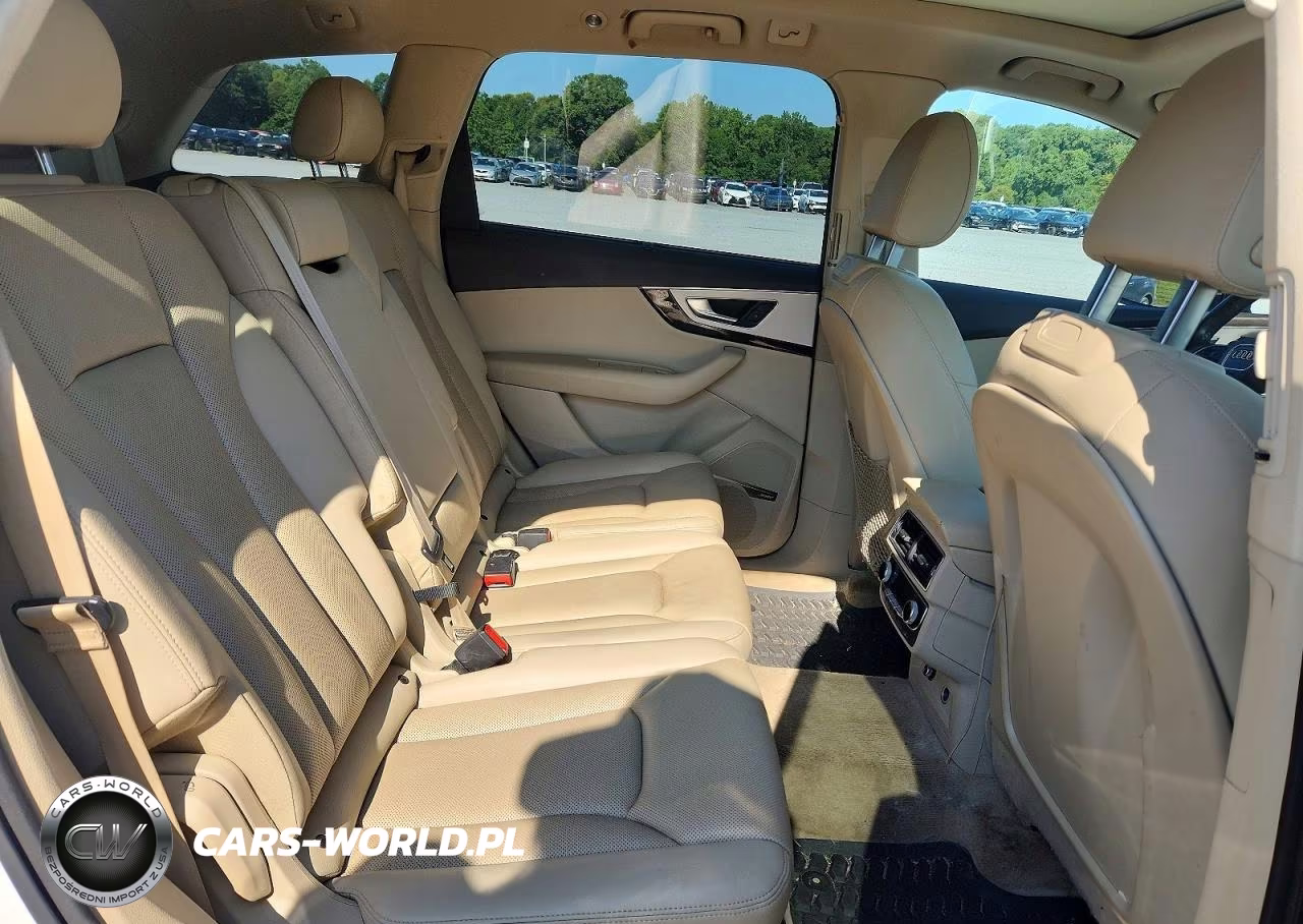 2019 Audi Q7 Premium Plus VIN:WA1LHAF79KD025811 - 11