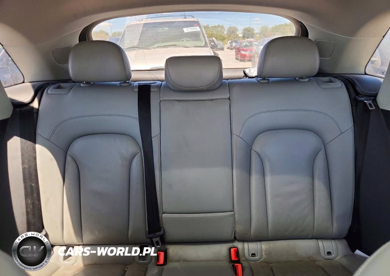 2018 Audi Q3 Premium Plus VIN:WA1HCCFS3JR009190 - 10
