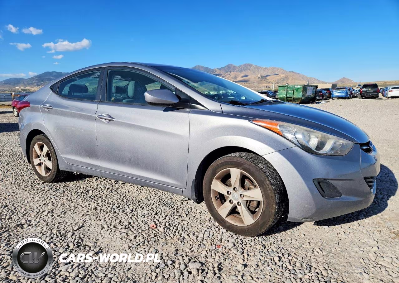 2013 Hyundai Elantra Gls VIN:KMHDH4AE5DU992836 - 4