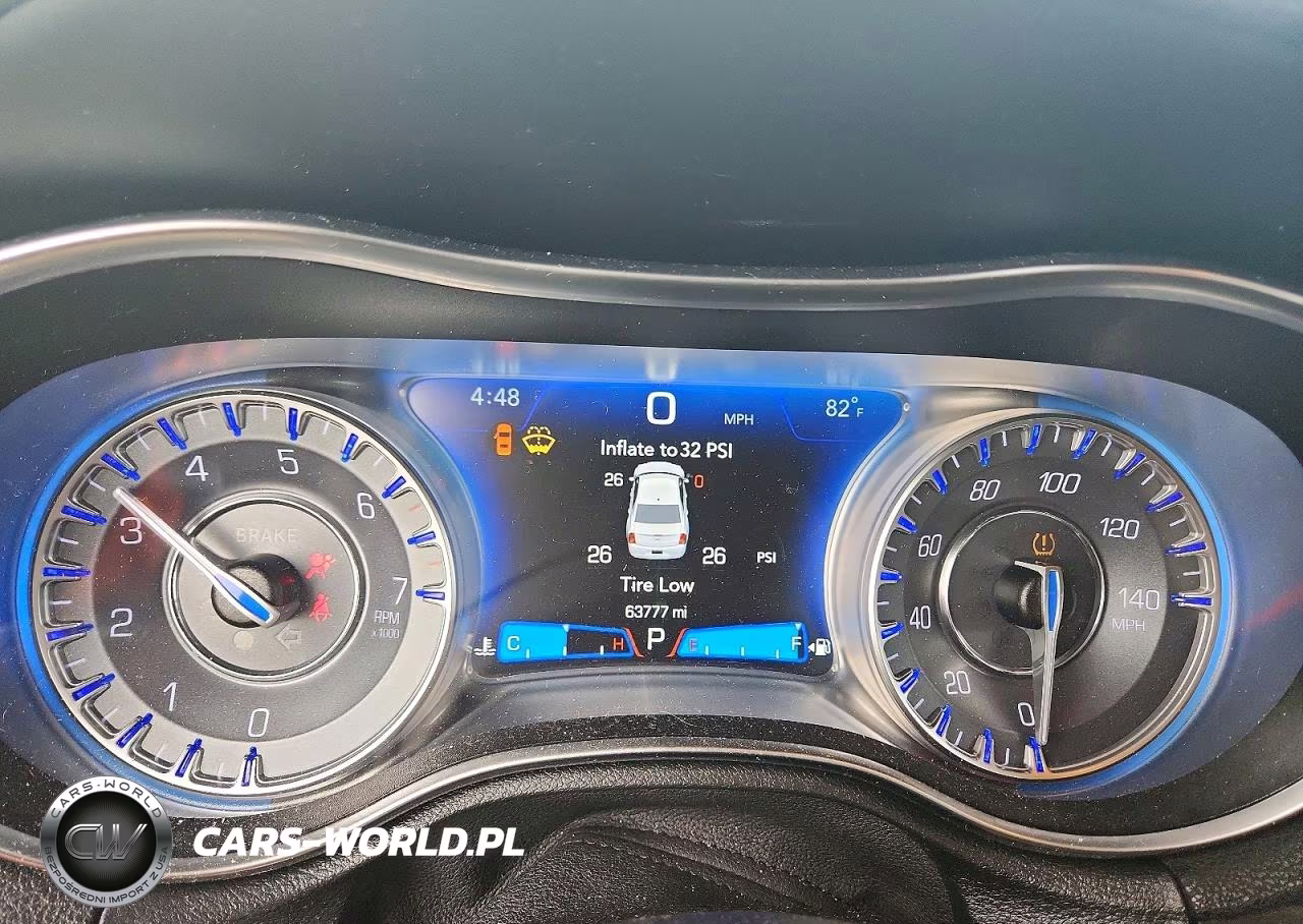 2020 Chrysler 300 Touring VIN:2C3CCAAGXLH209322 - 9
