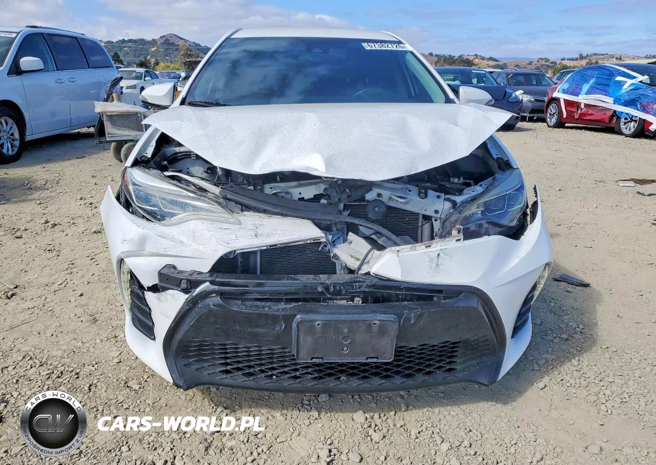 2018 Toyota Corolla Se VIN:2T1BURHE7JC091227 - 5