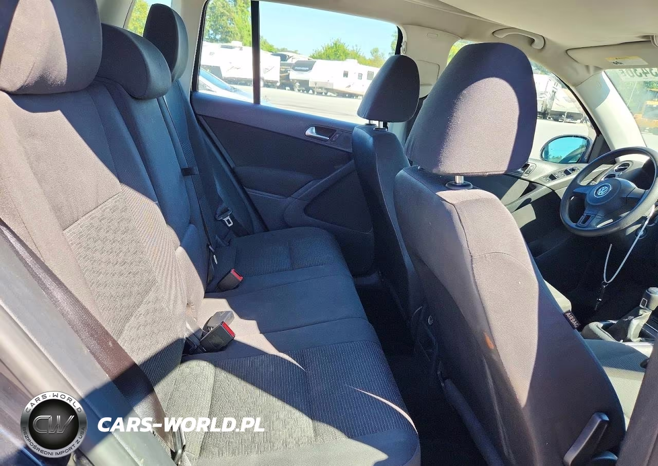 2012 Volkswagen Tiguan S VIN:WVGCV7AXXCW592524 - 11