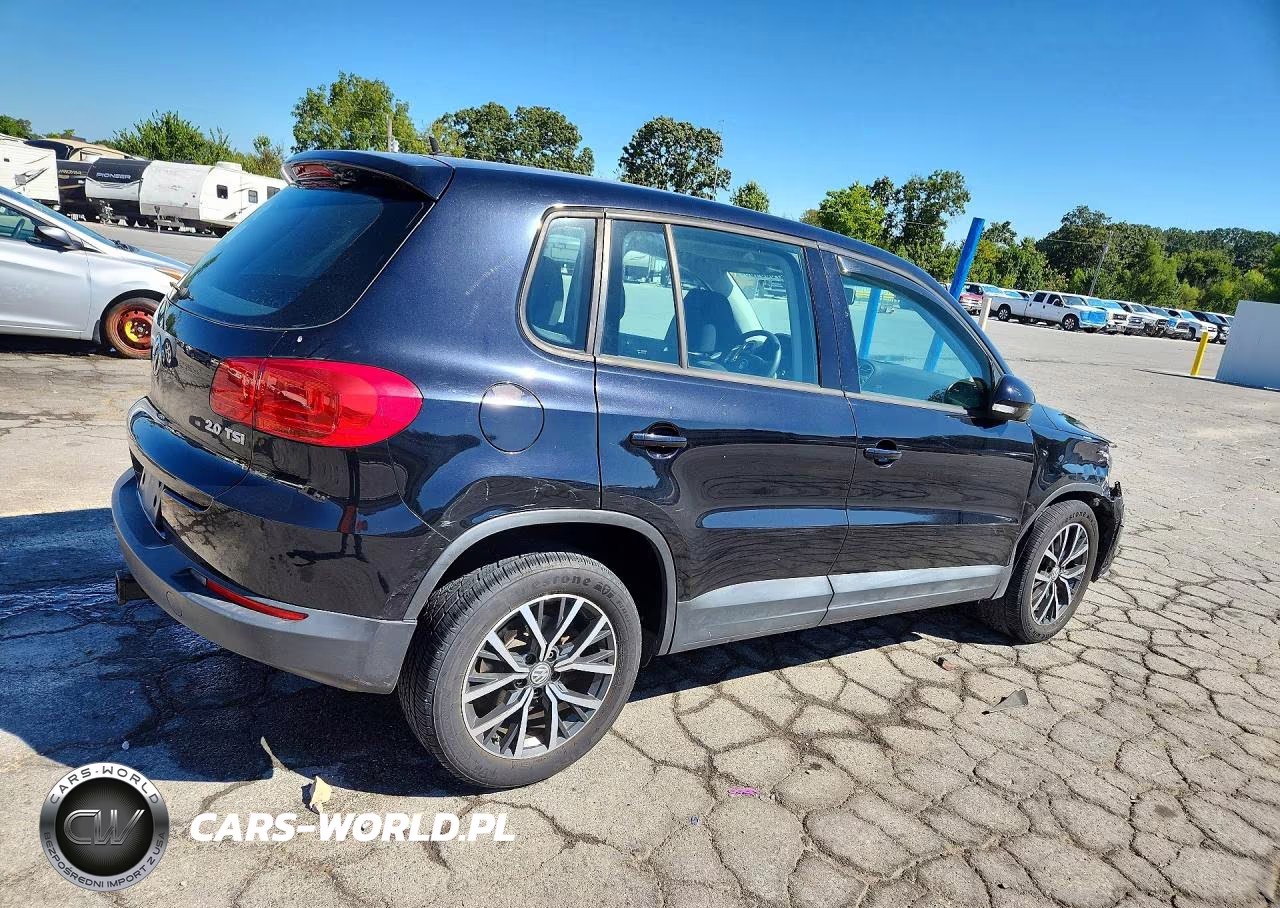 2012 Volkswagen Tiguan S VIN:WVGCV7AXXCW592524 - 3