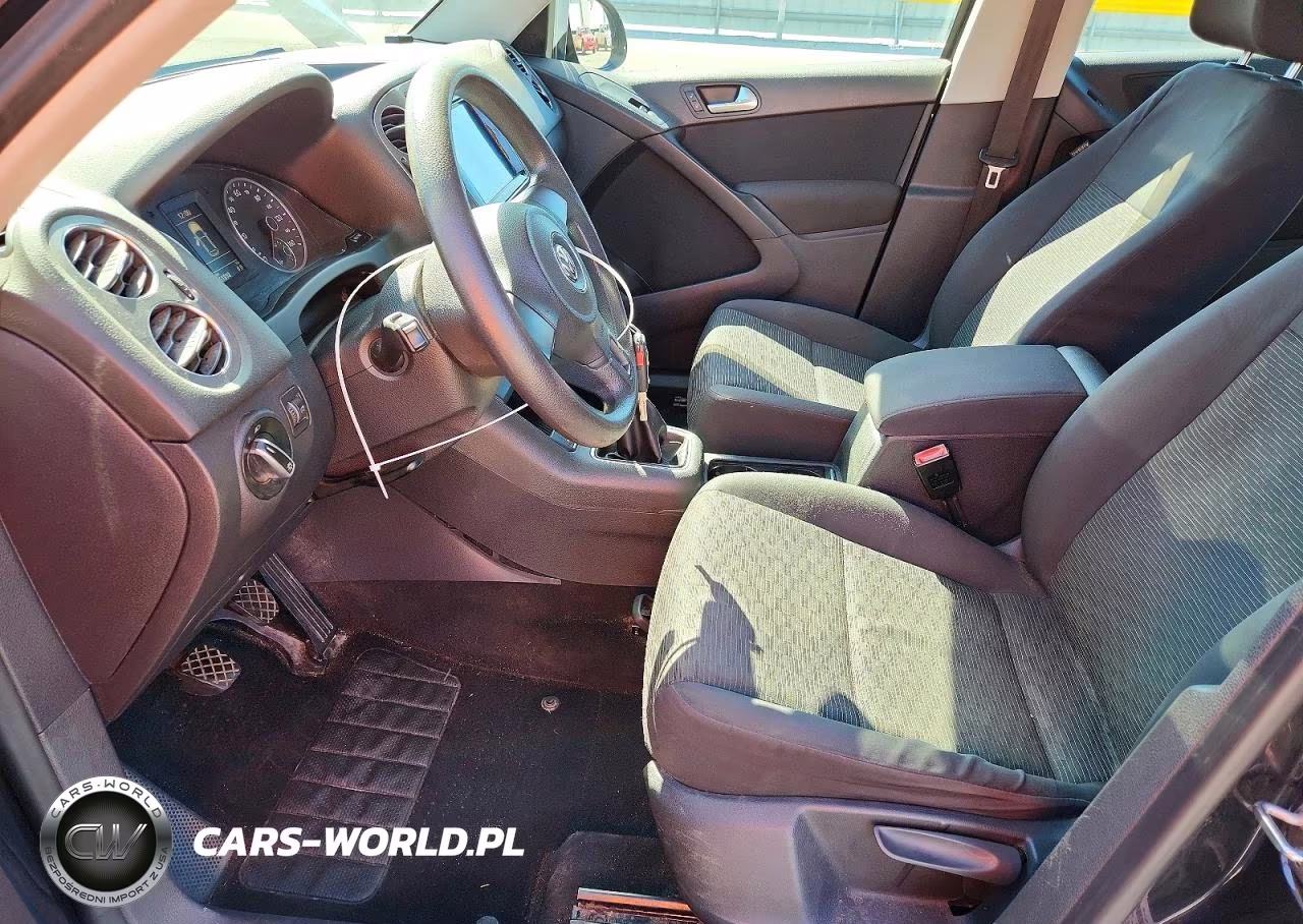 2012 Volkswagen Tiguan S VIN:WVGCV7AXXCW592524 - 7