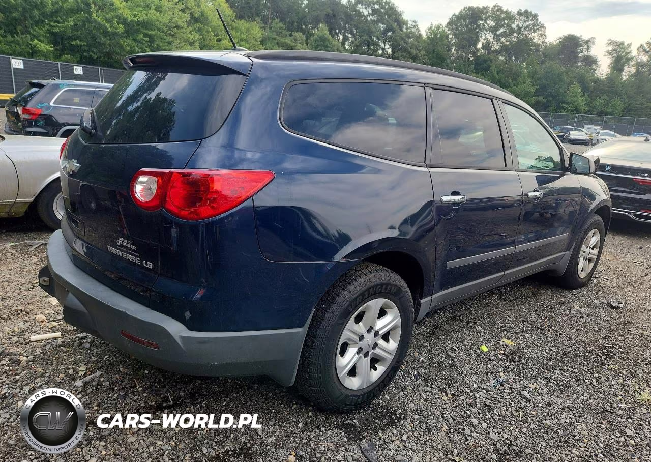 2011 Chevrolet Traverse Ls VIN:1GNKVFED4BJ412841 - 3