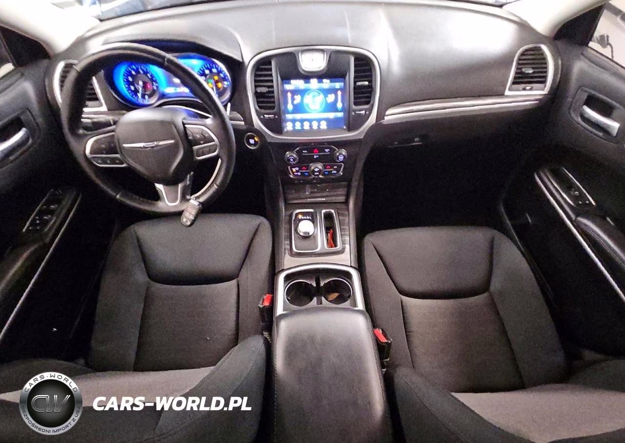 2020 Chrysler 300 Touring VIN:2C3CCAAGXLH164379 - 8
