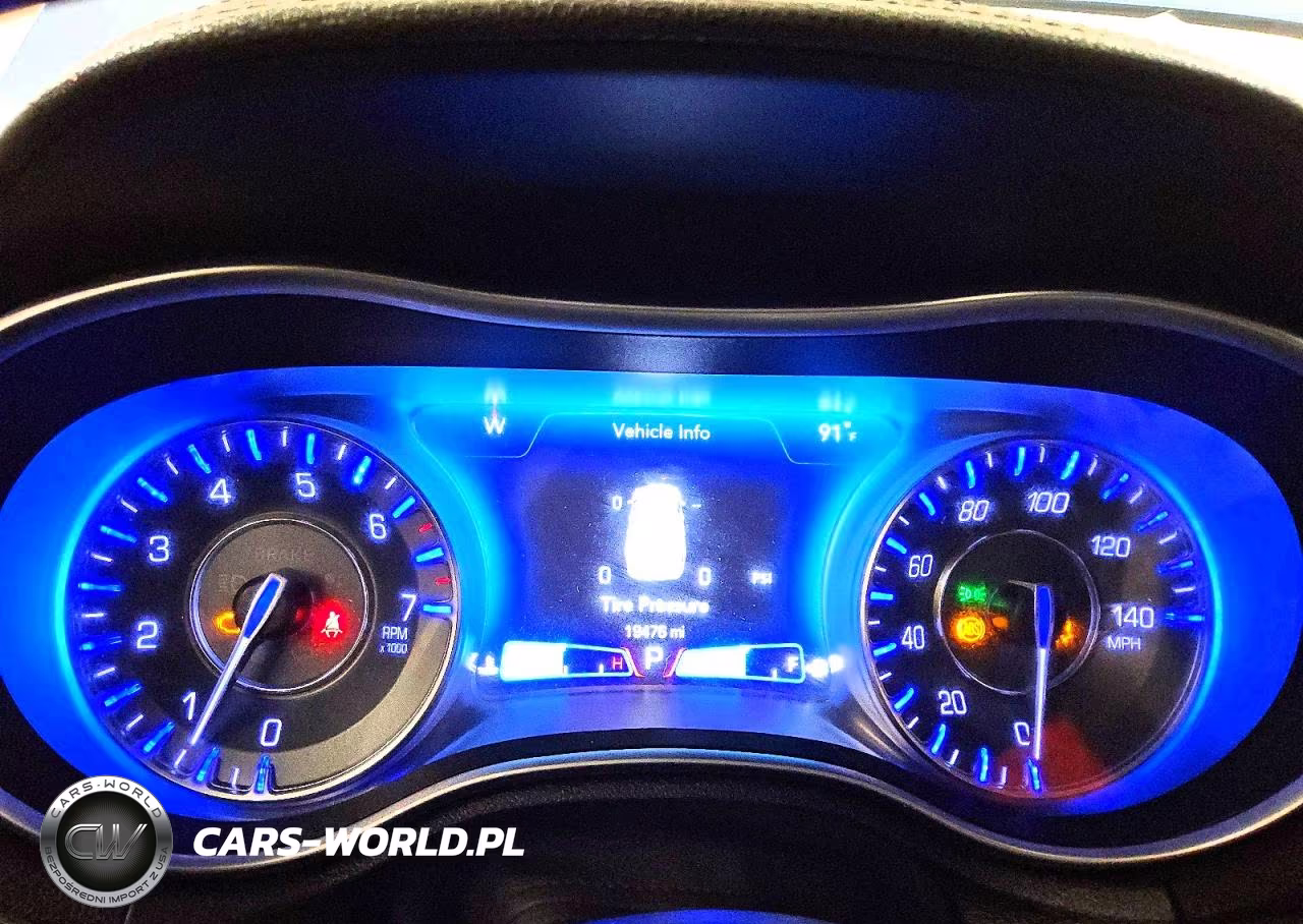 2020 Chrysler 300 Touring VIN:2C3CCAAGXLH164379 - 9