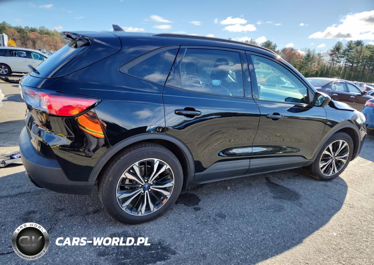 2021 Ford Escape Se VIN:1FMCU0BZ7MUA23508 - 3
