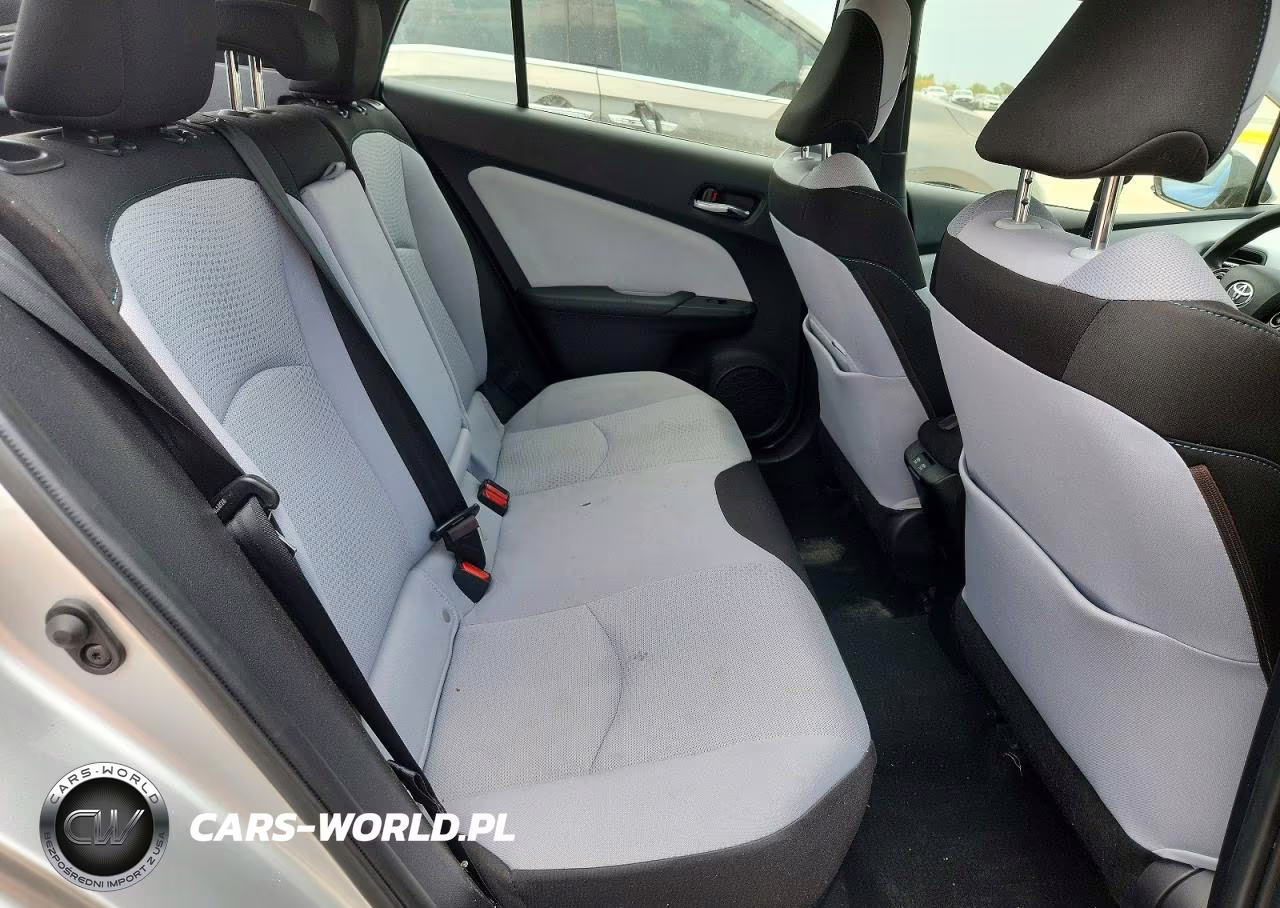 2019 Toyota Prius Le Awd-E VIN:JTDL9RFU4K3001591 - 10