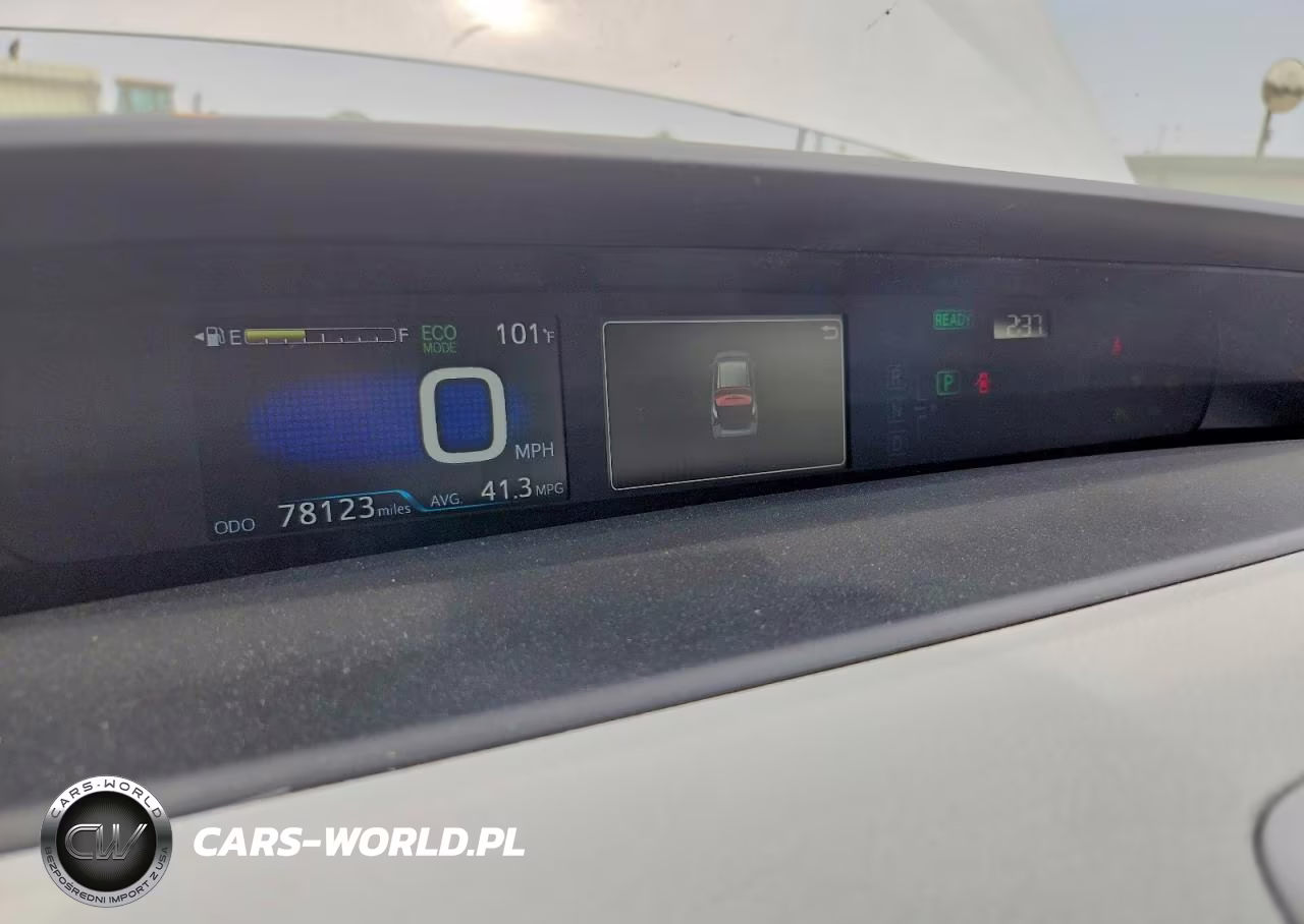 2019 Toyota Prius Le Awd-E VIN:JTDL9RFU4K3001591 - 9