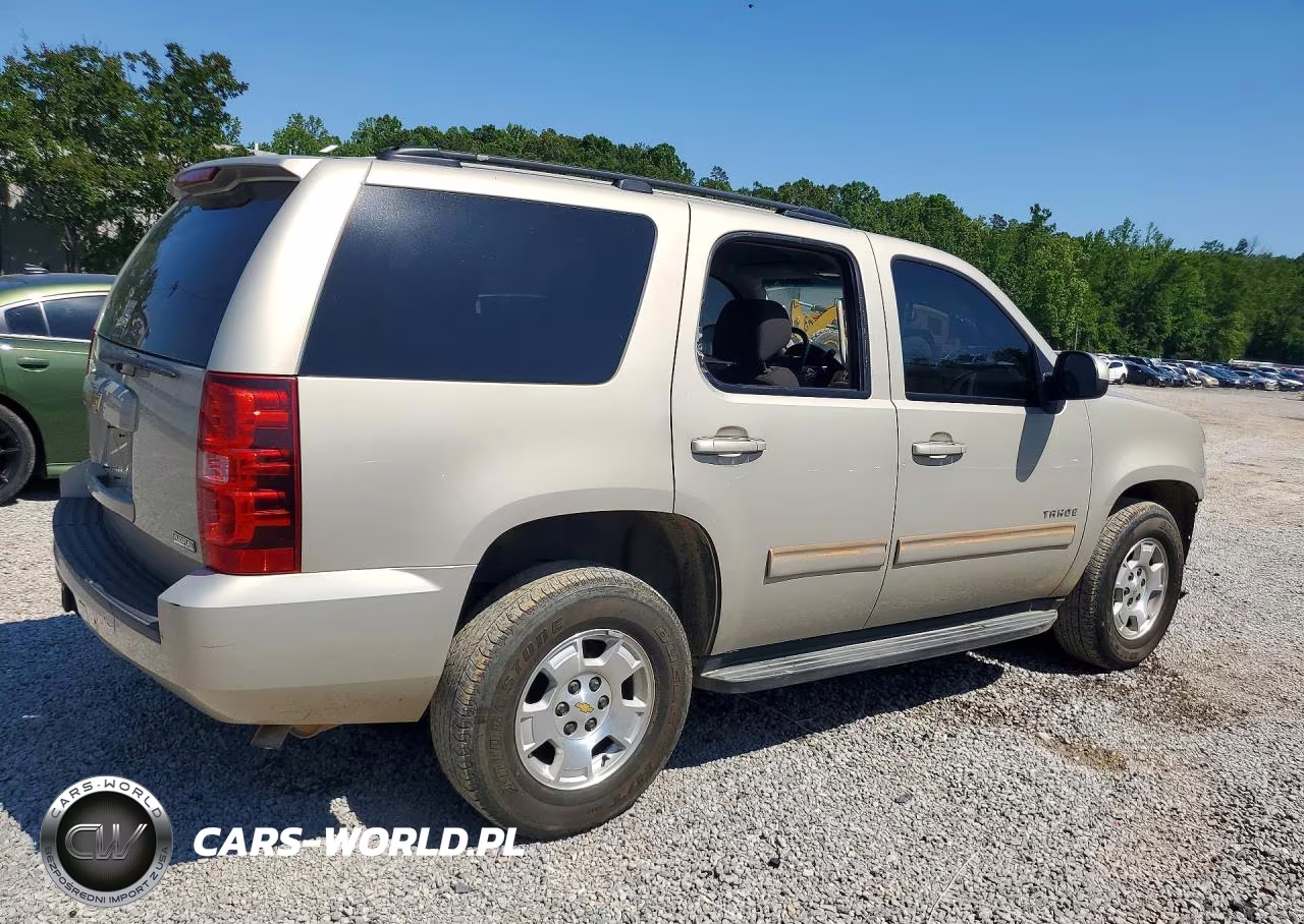 2012 Chevrolet Tahoe C1500 Ls VIN:1GNSCAE07CR314752 - 3