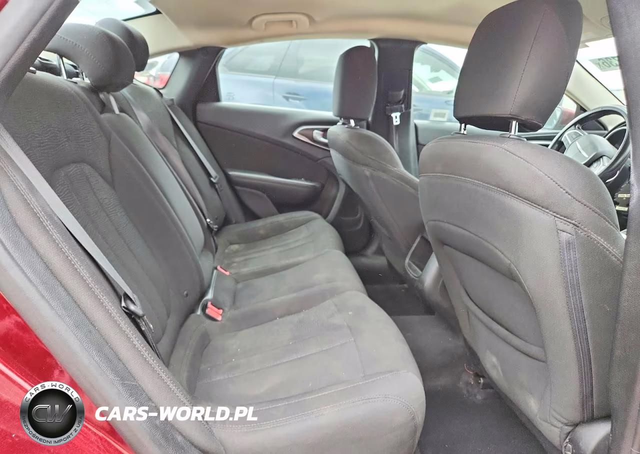 2015 Chrysler 200 Limited VIN:1C3CCCAB3FN692907 - 10