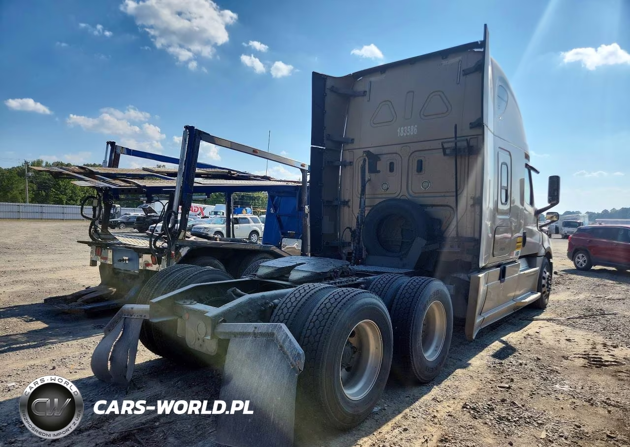2018 Freightliner Cascadia 126 VIN:3AKJHHDR2JSJJ0386 - 3