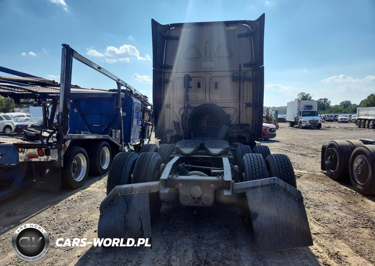 2018 Freightliner Cascadia 126 VIN:3AKJHHDR2JSJJ0386 - 6