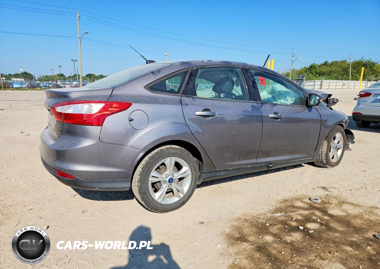 2013 Ford Focus Se VIN:1FADP3F22DL306442 - 3