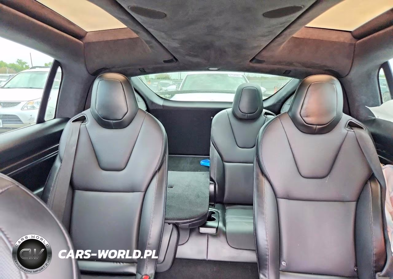 2023 Tesla Model X VIN:7SAXCBE60PF372421 - 10