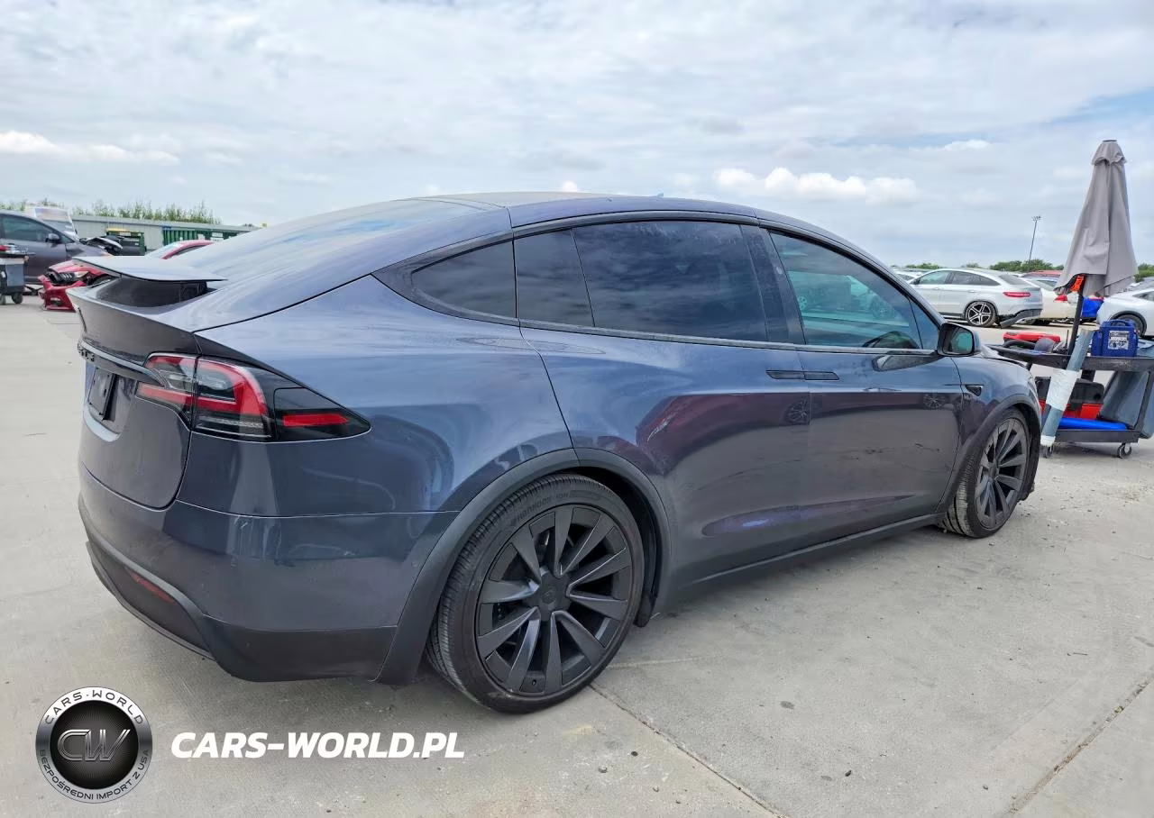 2023 Tesla Model X VIN:7SAXCBE60PF372421 - 3