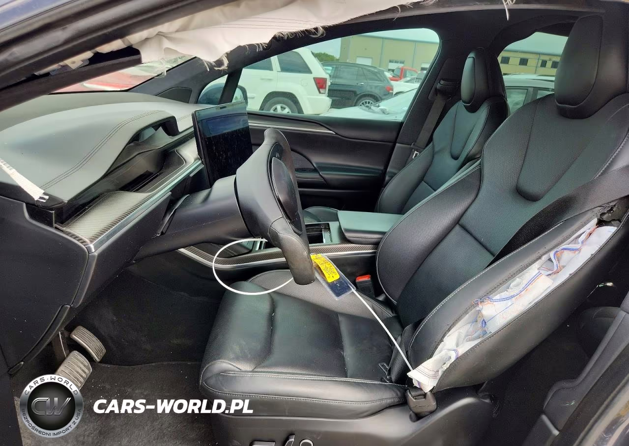 2023 Tesla Model X VIN:7SAXCBE60PF372421 - 7