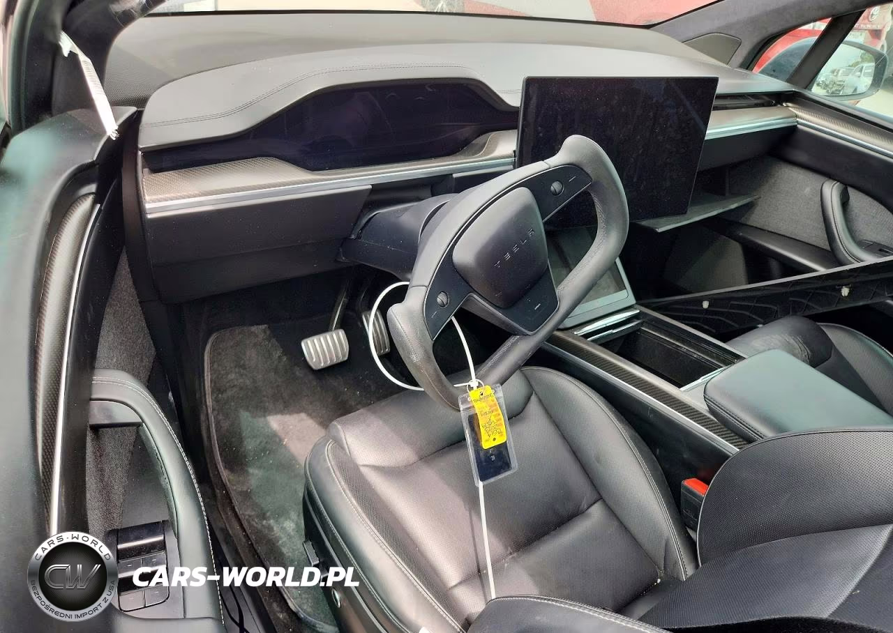 2023 Tesla Model X VIN:7SAXCBE60PF372421 - 8