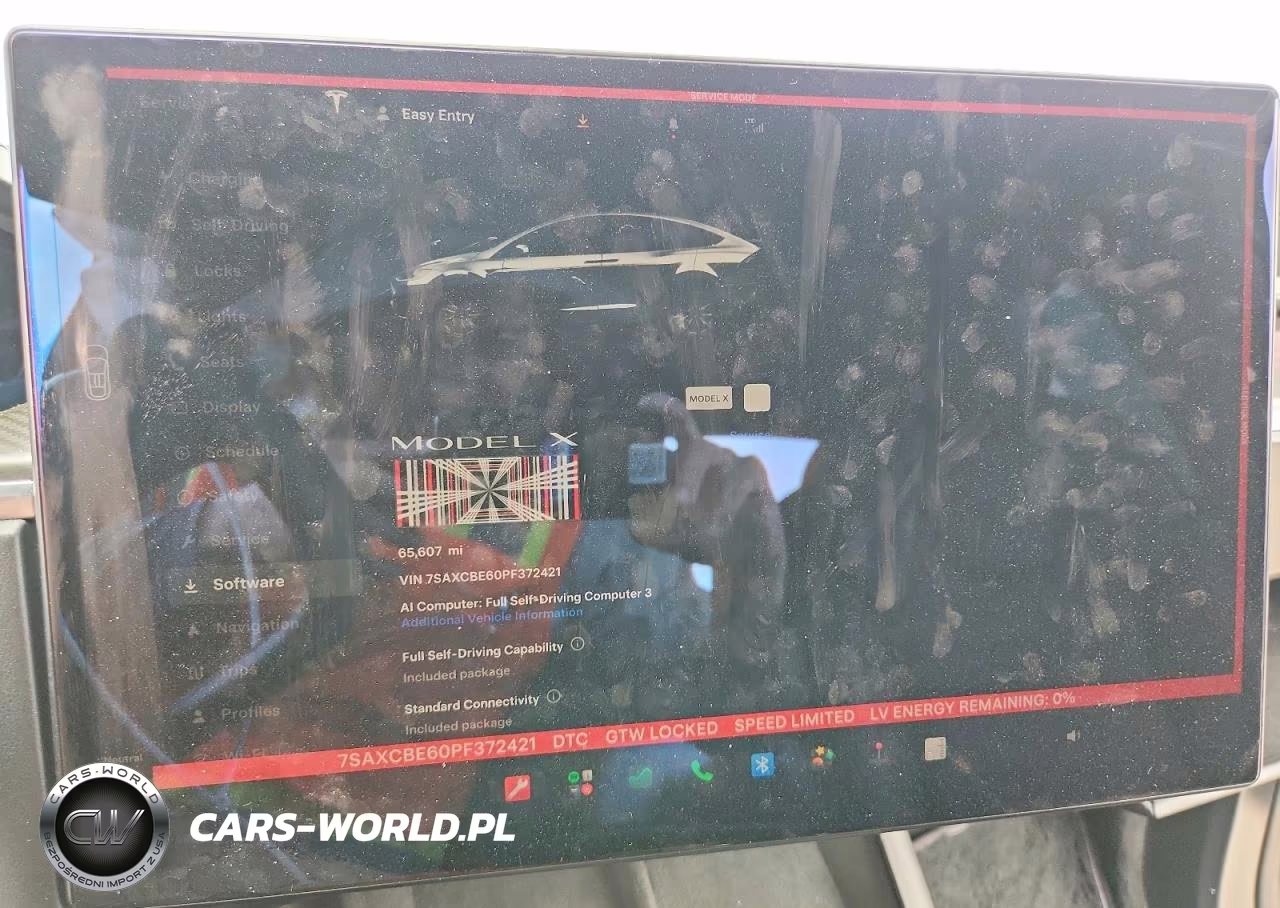 2023 Tesla Model X VIN:7SAXCBE60PF372421 - 9