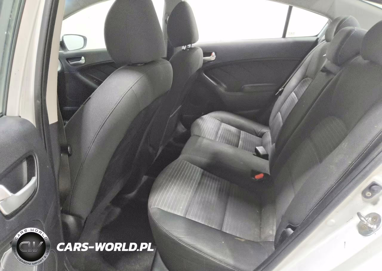 2018 Kia Forte Lx VIN:3KPFL4A77JE210639 - 10