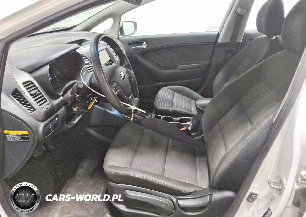 2018 Kia Forte Lx VIN:3KPFL4A77JE210639 - 7