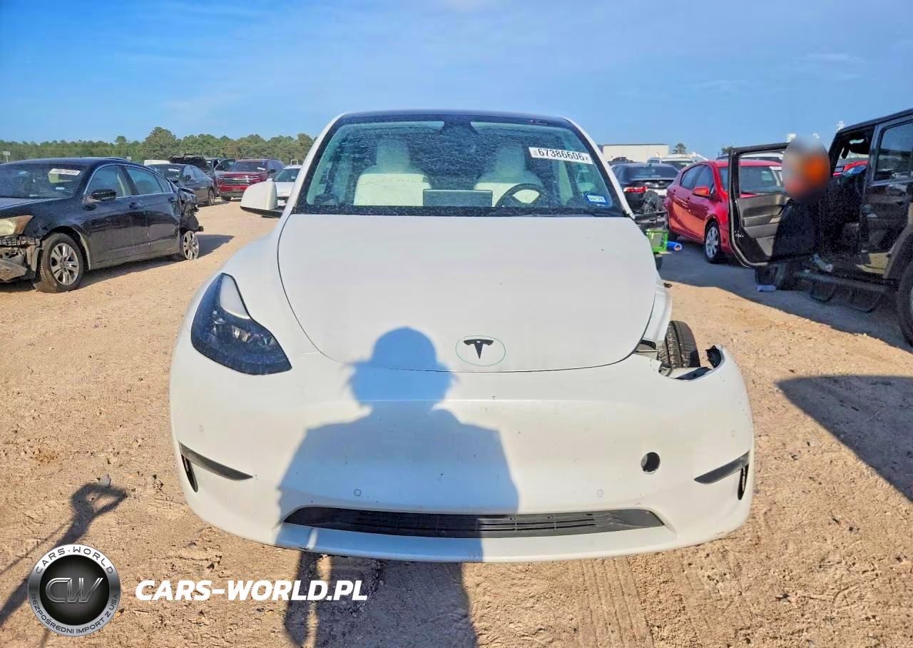 2022 Tesla Model Y VIN:7SAYGAEE5NF539072 - 5