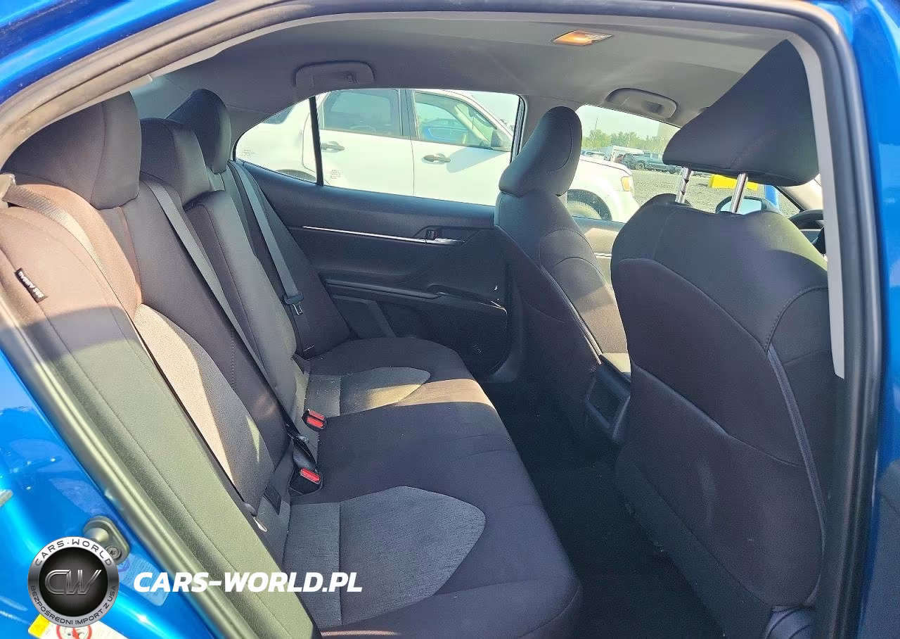 2019 Toyota Camry Le VIN:4T1B11HK3KU160964 - 10