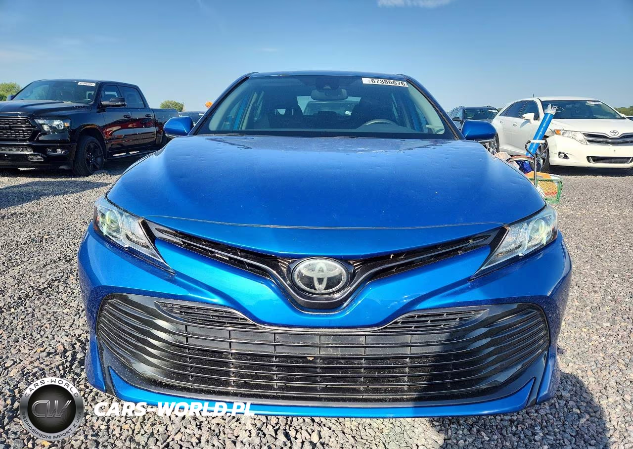 2019 Toyota Camry Le VIN:4T1B11HK3KU160964 - 5