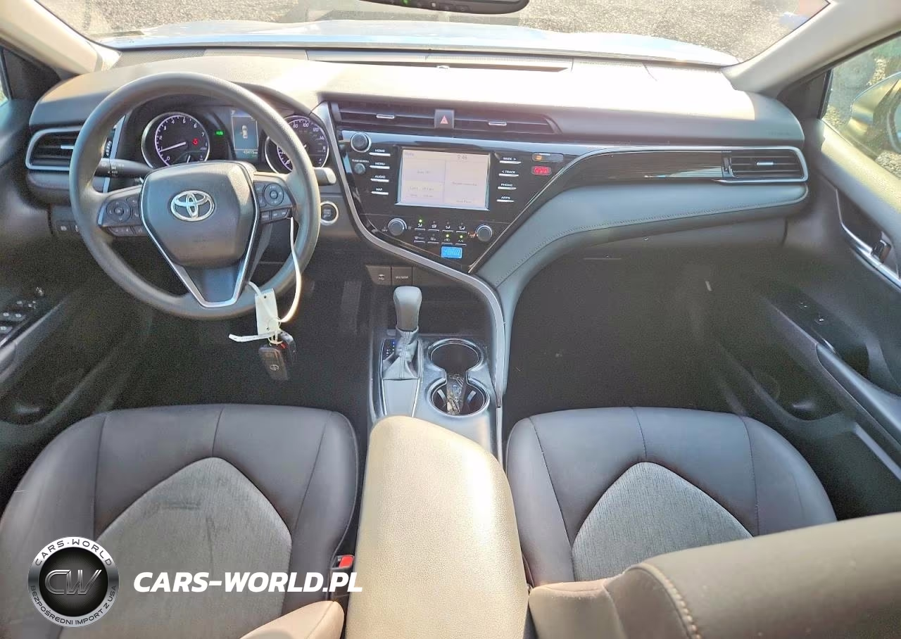 2019 Toyota Camry Le VIN:4T1B11HK3KU160964 - 8