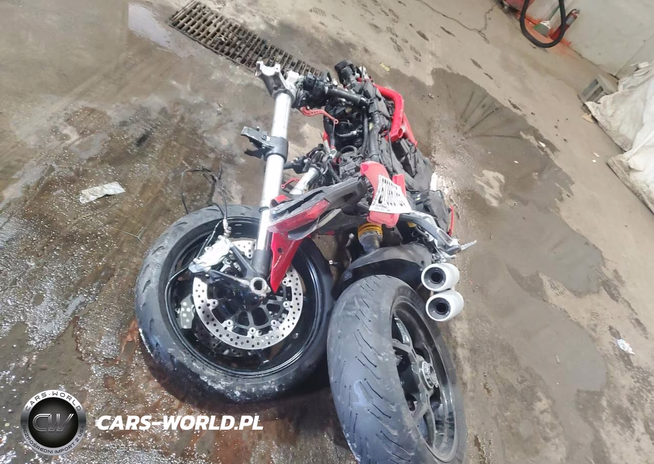 2017 Ducati Supersport VIN:ZDMVABDS6HB000647 - 4