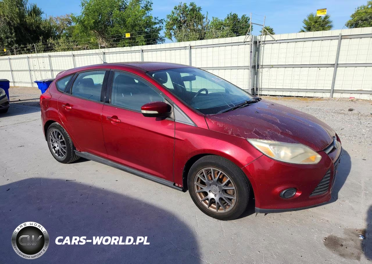 2013 Ford Focus Se VIN:1FADP3K21DL233893 - 4