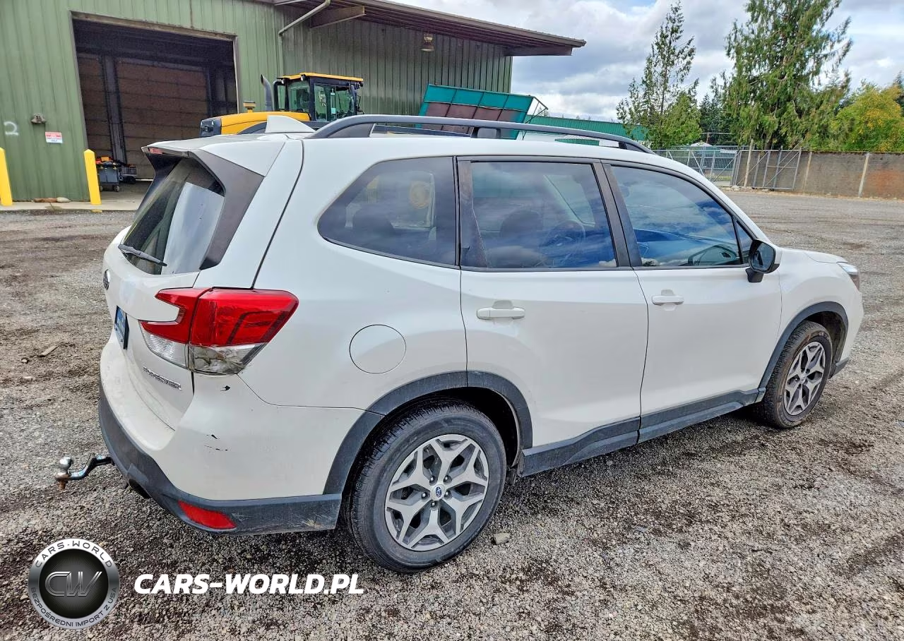 2020 Subaru Forester Premium VIN:JF2SKAJC7LH514887 - 3