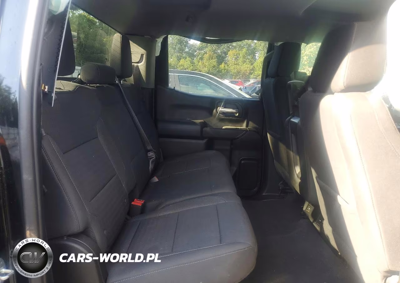 2022 Chevrolet Silverado K1500 Custom VIN:1GCPDBEK5NZ552248 - 10