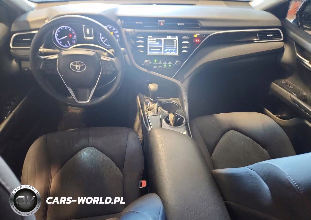 2018 Toyota Camry Le VIN:4T1B11HK7JU588454 - 8