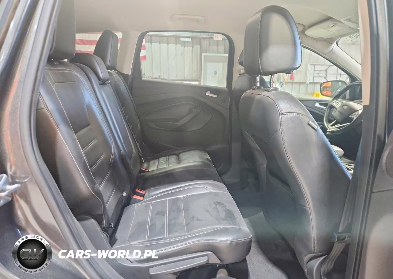 2017 Ford Escape Titanium VIN:1FMCU0JDXHUB82843 - 11