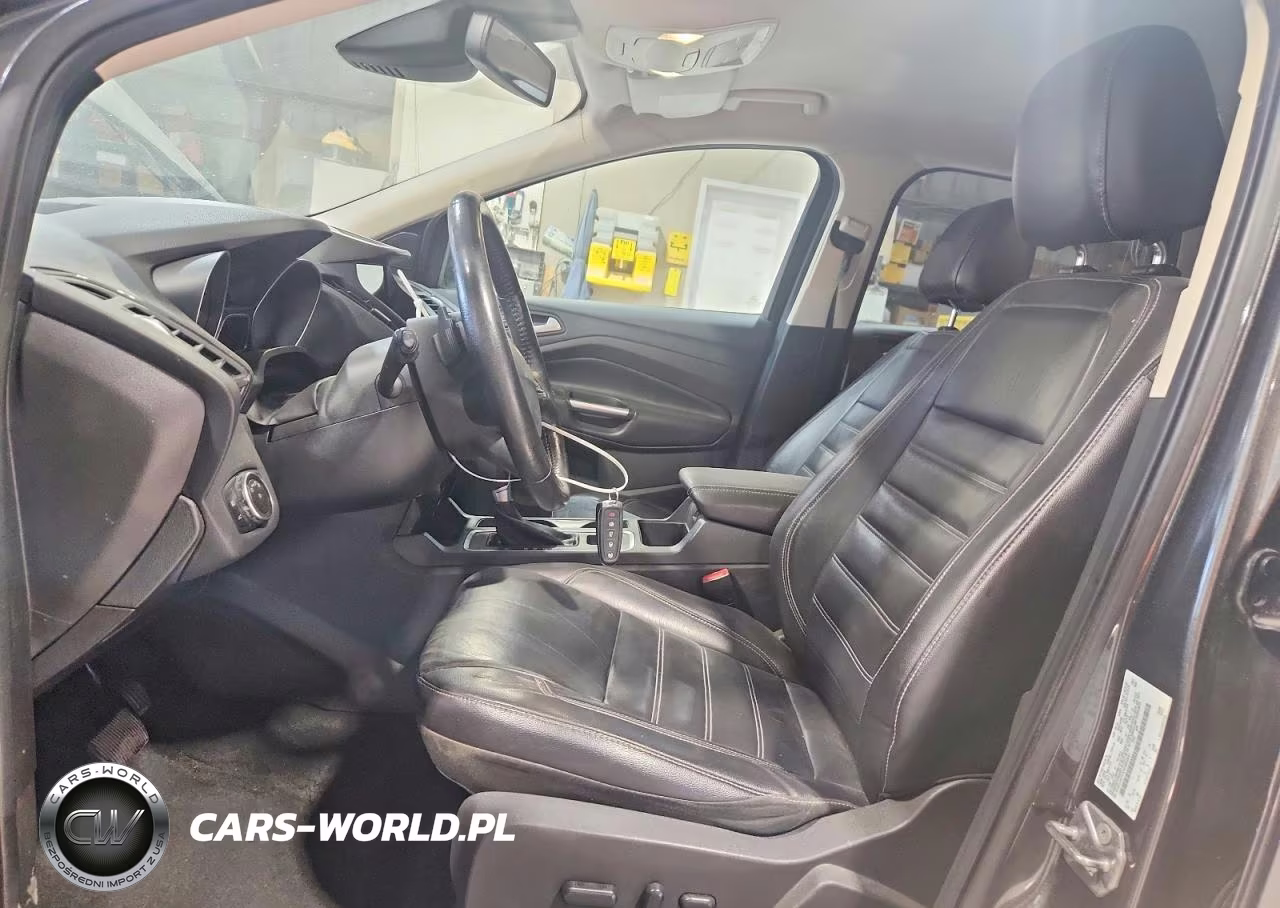 2017 Ford Escape Titanium VIN:1FMCU0JDXHUB82843 - 7