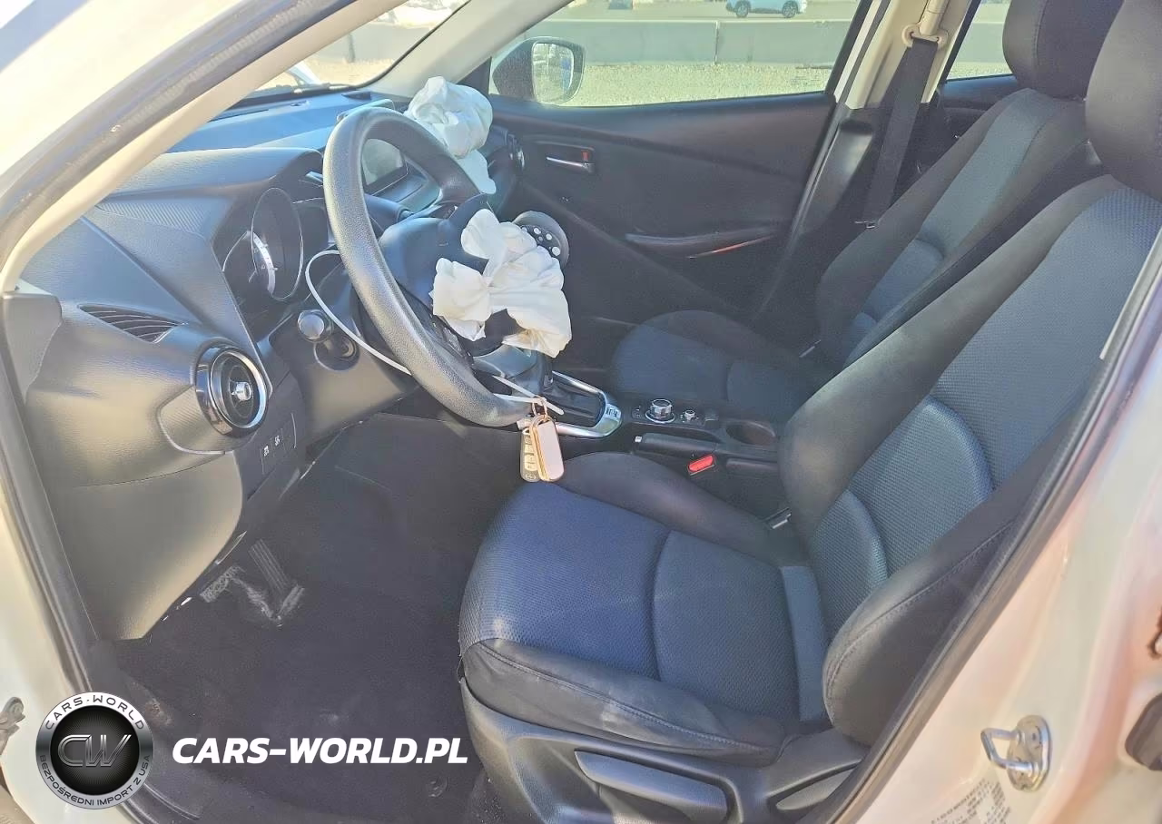 2016 Scion Ia Base VIN:3MYDLBZV8GY117068 - 7