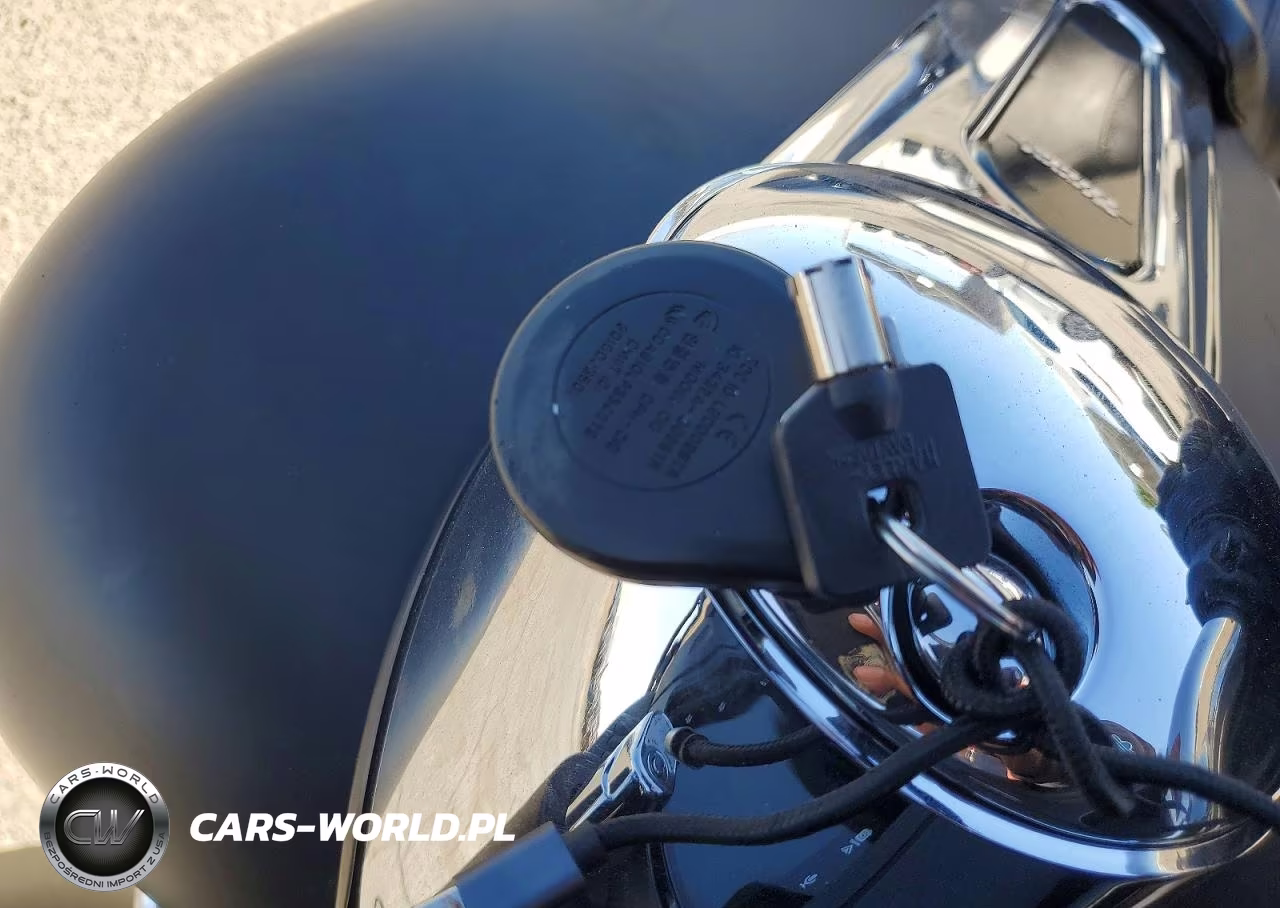 2014 Harley-Davidson Flhx Street Glide VIN:1HD1KBM1XEB671912 - 8