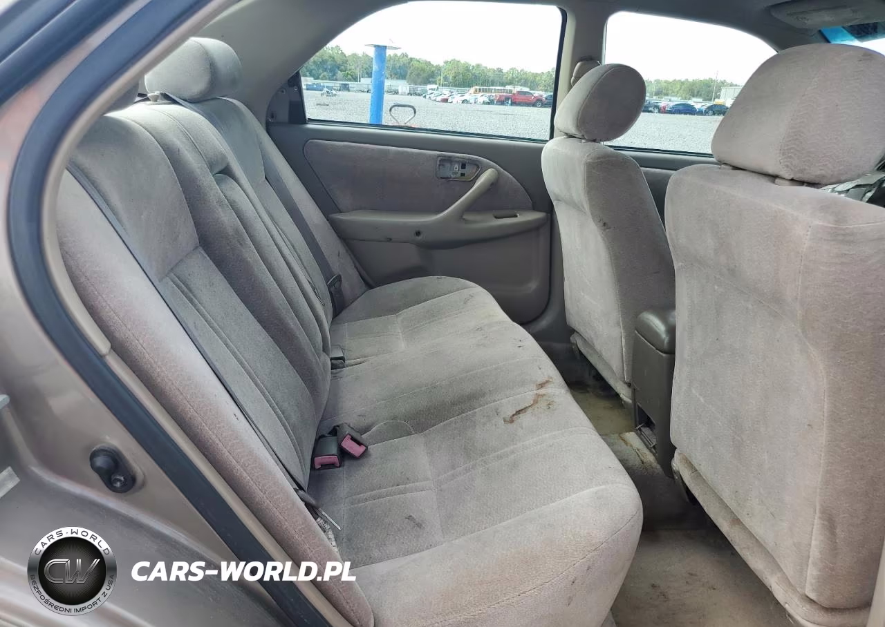 1999 Toyota Camry Le VIN:JT2BG22KXX0298283 - 10