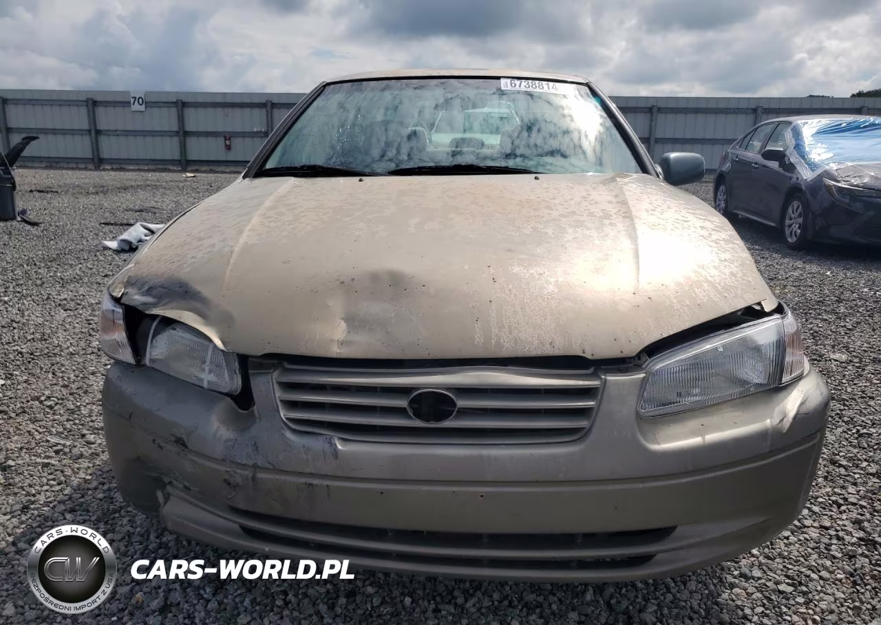 1999 Toyota Camry Le VIN:JT2BG22KXX0298283 - 5