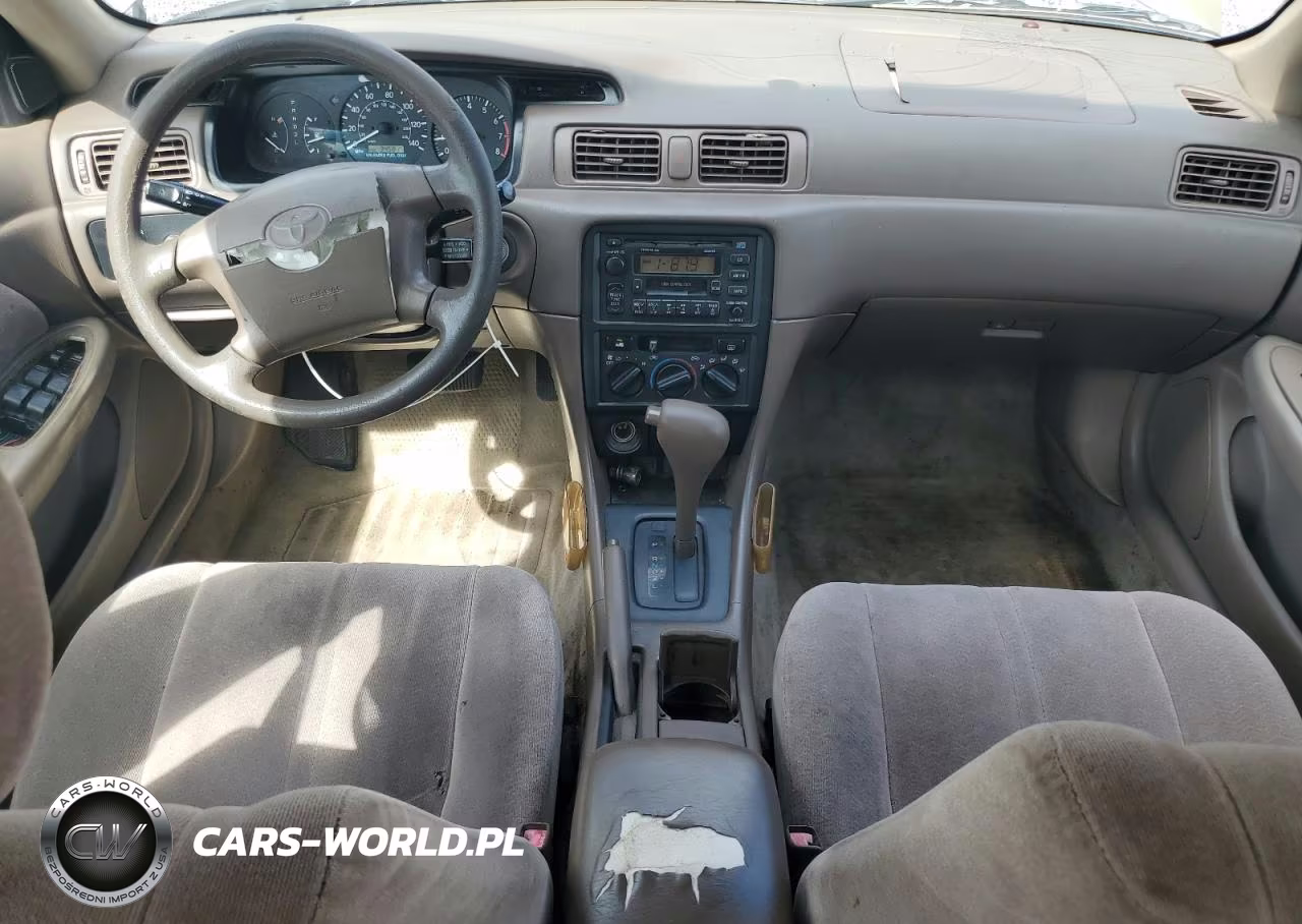1999 Toyota Camry Le VIN:JT2BG22KXX0298283 - 8